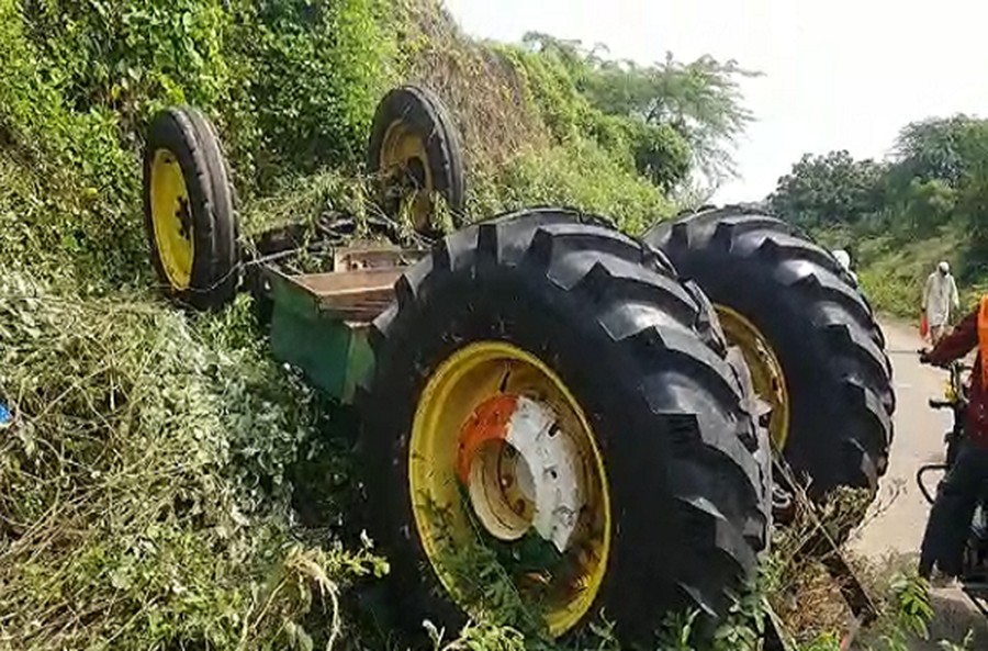 बागलुङमा ट्याक्टर दुर्घटना हुँदा एक जनाको मृत्यु