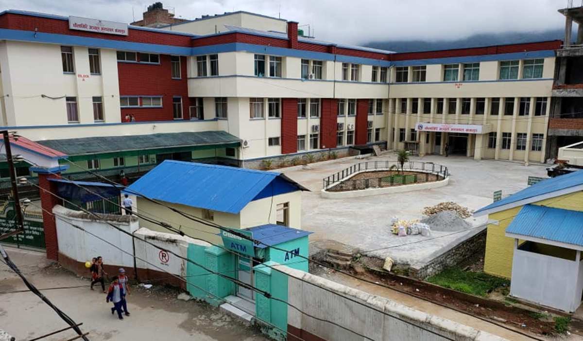 ६ महिना भो, धौलागिरि अस्पतालका स्वास्थ्यकर्मीले जोखिम भत्ता नपाएको !