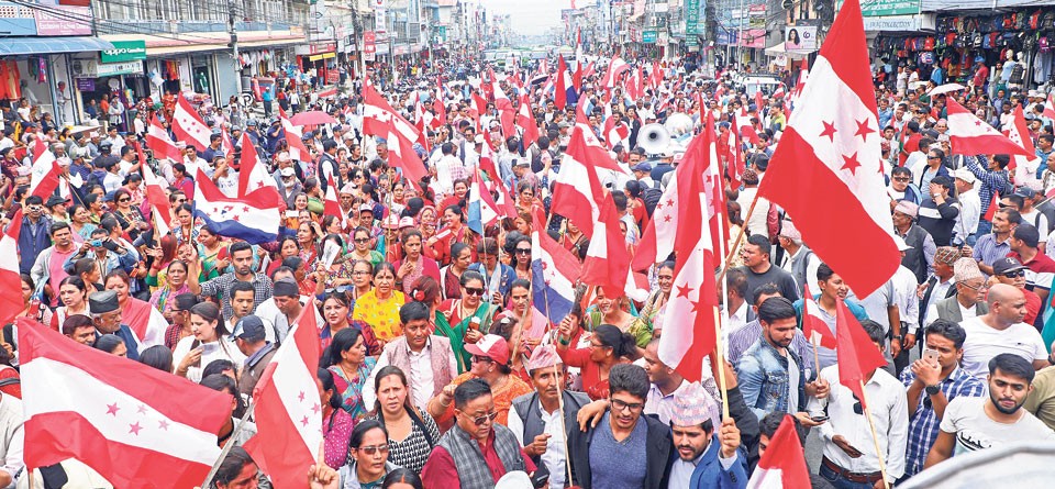गाउँ पुगेपछि नेकपाभित्र उथलपुथल, ४० परिवार नै कांग्रेसमा प्रवेश