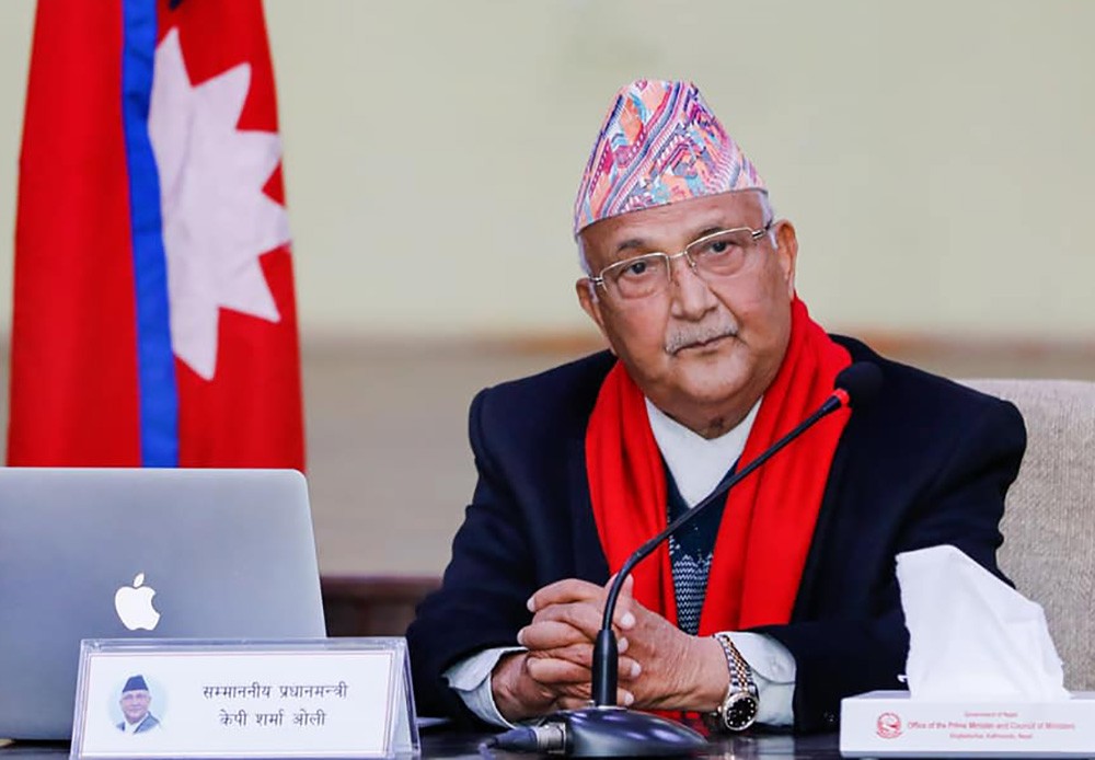 एमालेका १२१ सांसद आफूसँग रहेको दावीसहित शीतलनिवास पुगे ओली