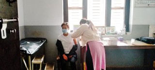 बरेङमा १ सय ६९ जनाले कोरोना भाईरस बिरुद्धको दोस्रो चरणको खोप लगाए