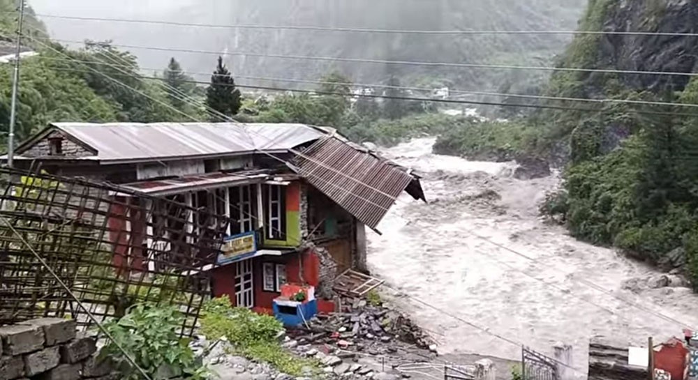 नपत्याउने खोलाले सिंगो बस्ती नै बगायो