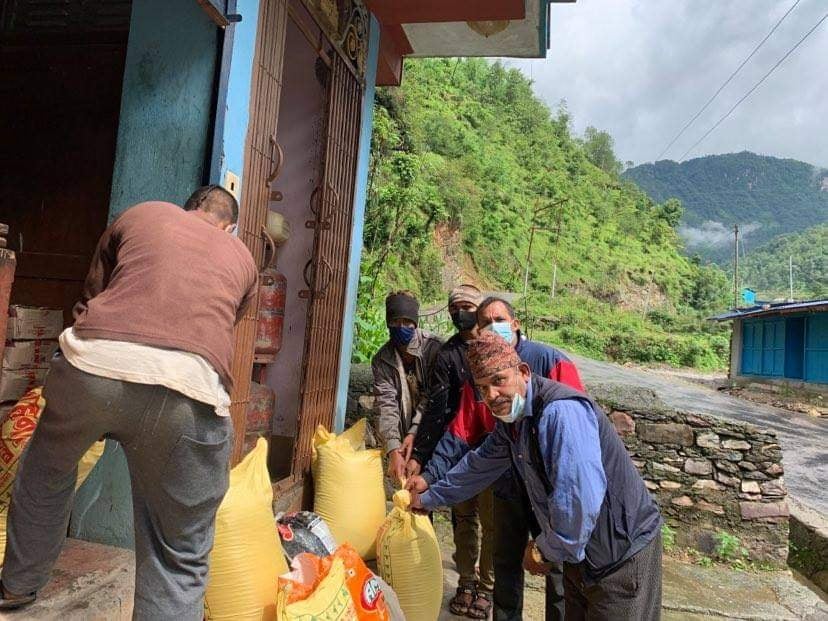 निलुवा समाज चमुवा जापानले दियो विपन्नलाई राहत