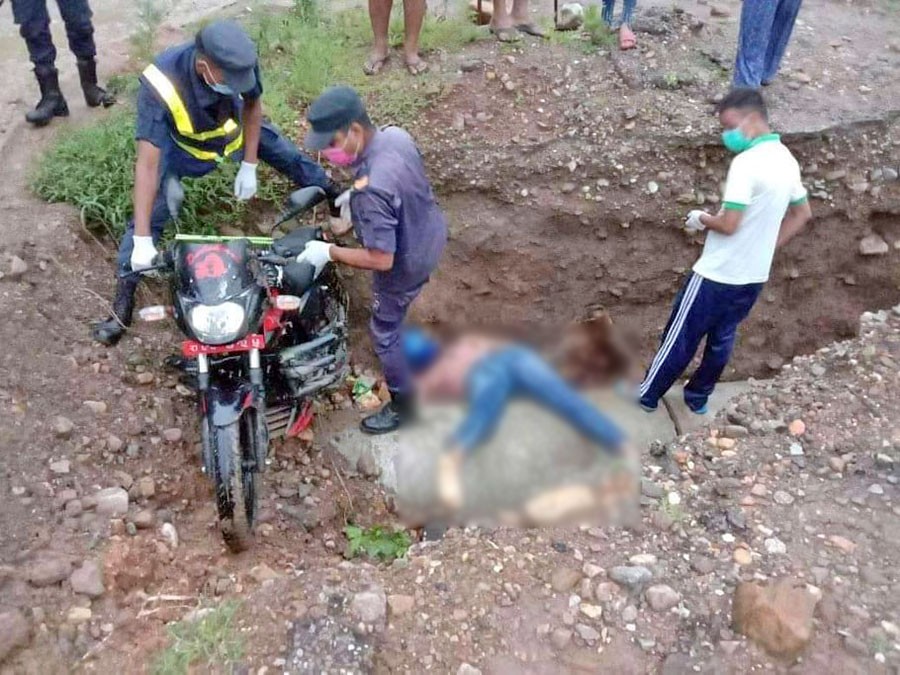 मोटरसाइकल दुर्घटना हुँदा चालकको मृत्यु