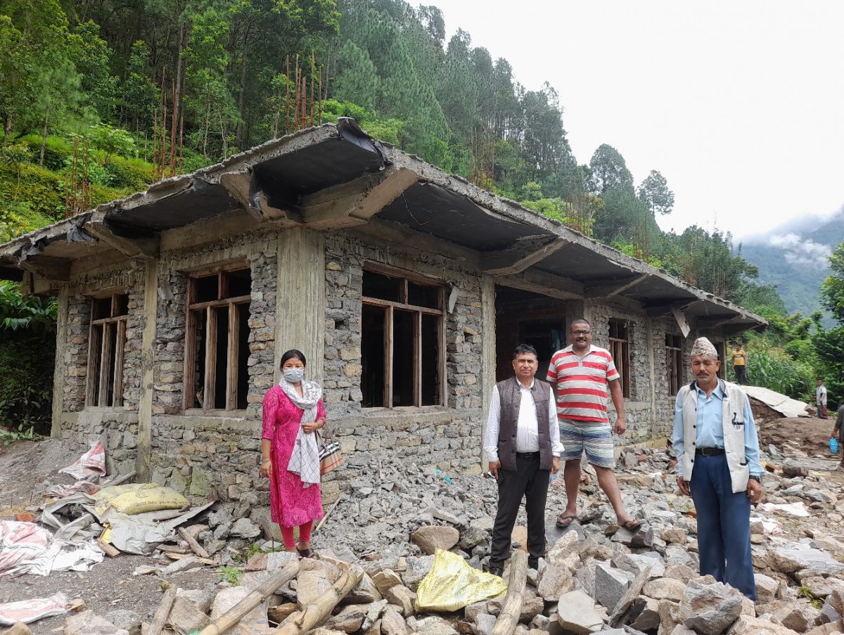 गलकोट नगरप्रमुख  गैरे र उपप्रमुख काउचाद्वारा नगर गौरव योजनाको स्थलगत अनुगमन 
