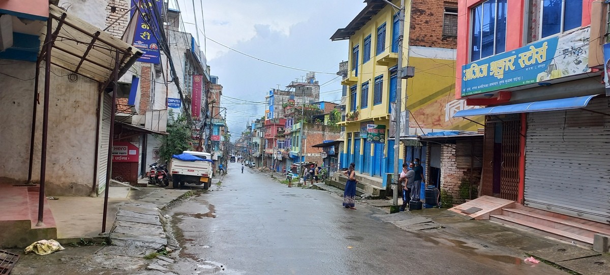 यस्तो देखियो निशेधाज्ञा कडा पारिएपछिको बागलुङ बजार (फोटो फिचर)