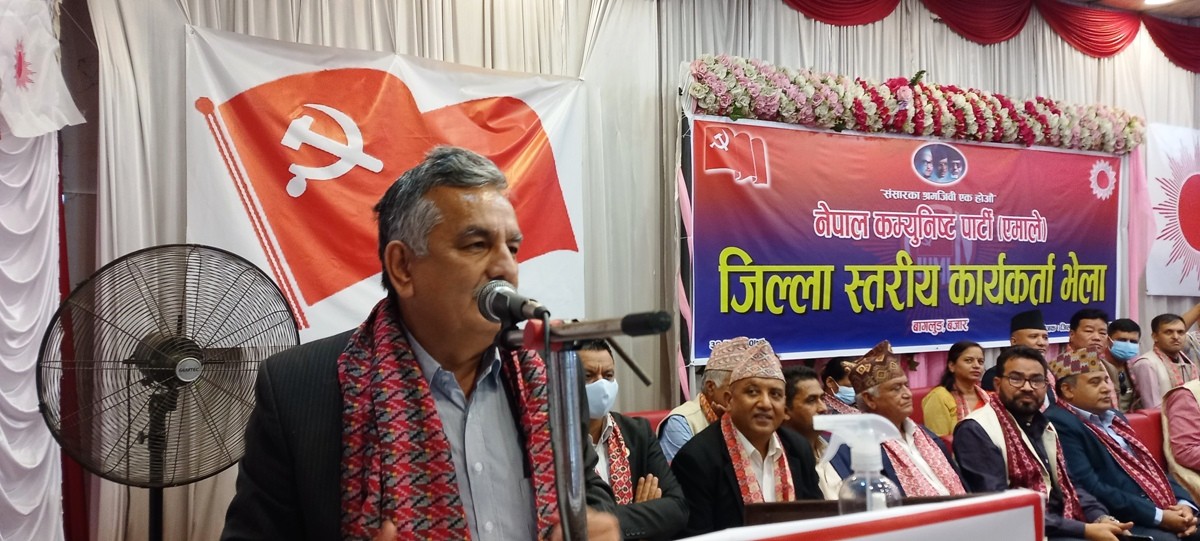 बागलुङमा आएर सुरेन्द्र पाण्डेले भने–भोली माधव नेपाल पनि ओत लाग्ने एमालेमै हो
