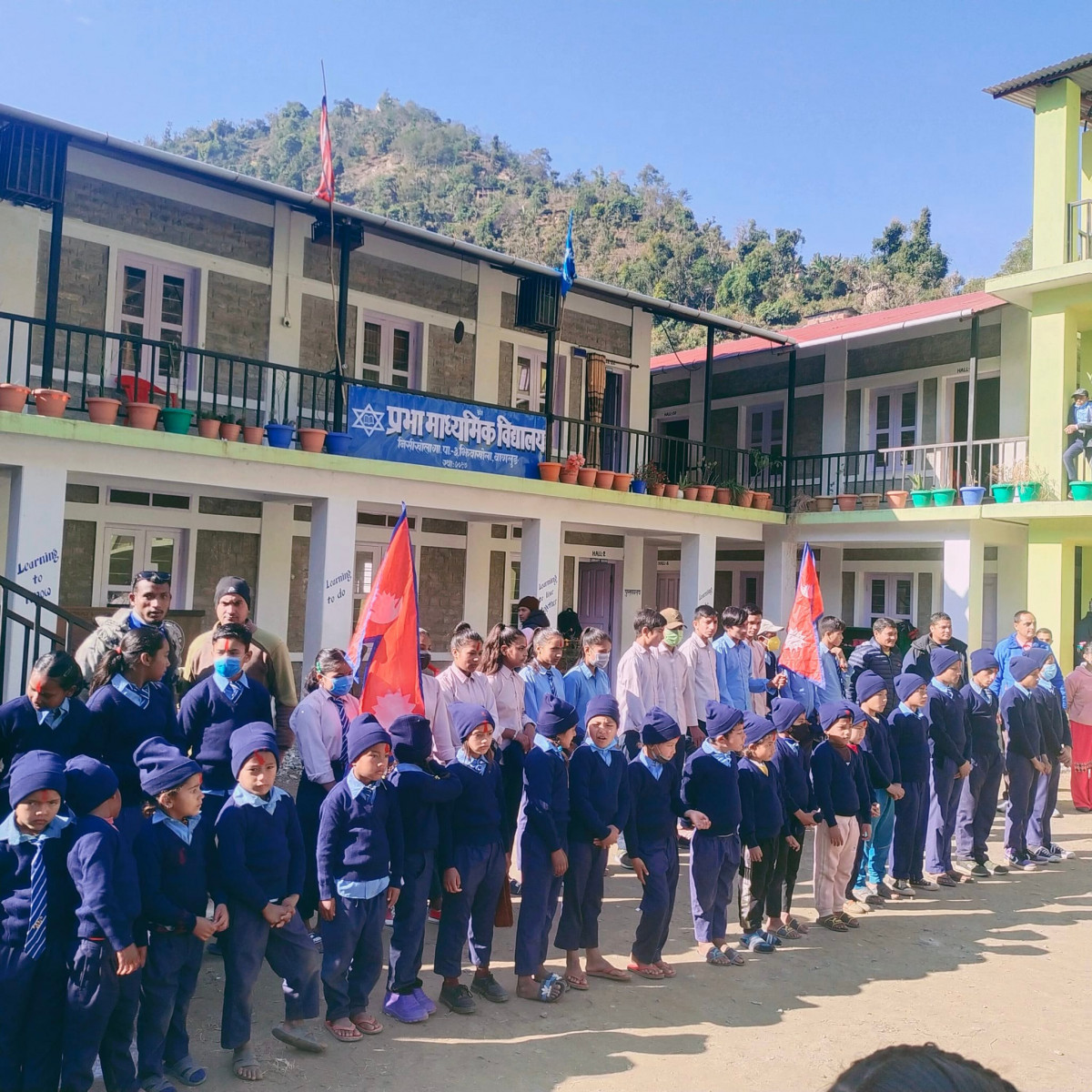जन्मदिनको खर्च कटाएर न्यानो कपडा वितरण