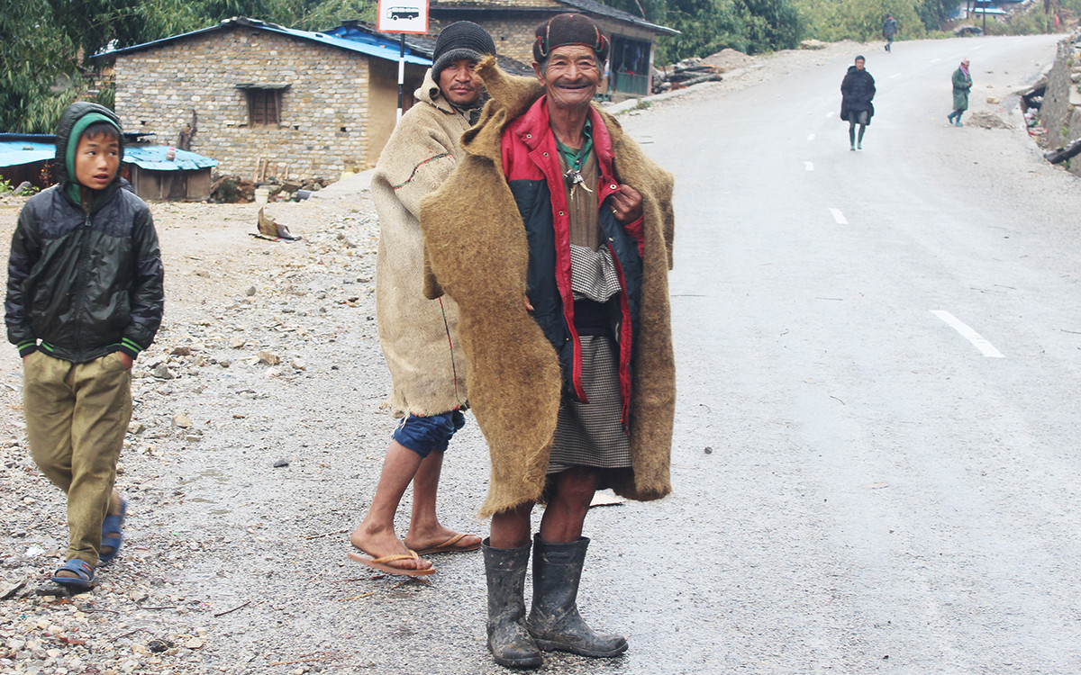 विकासले गाउँ फेरियो तर मन फेरिएन 