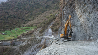 ढोरपाटन जाेड्ने सडकको ‘ट्रयाक’ खुल्दै