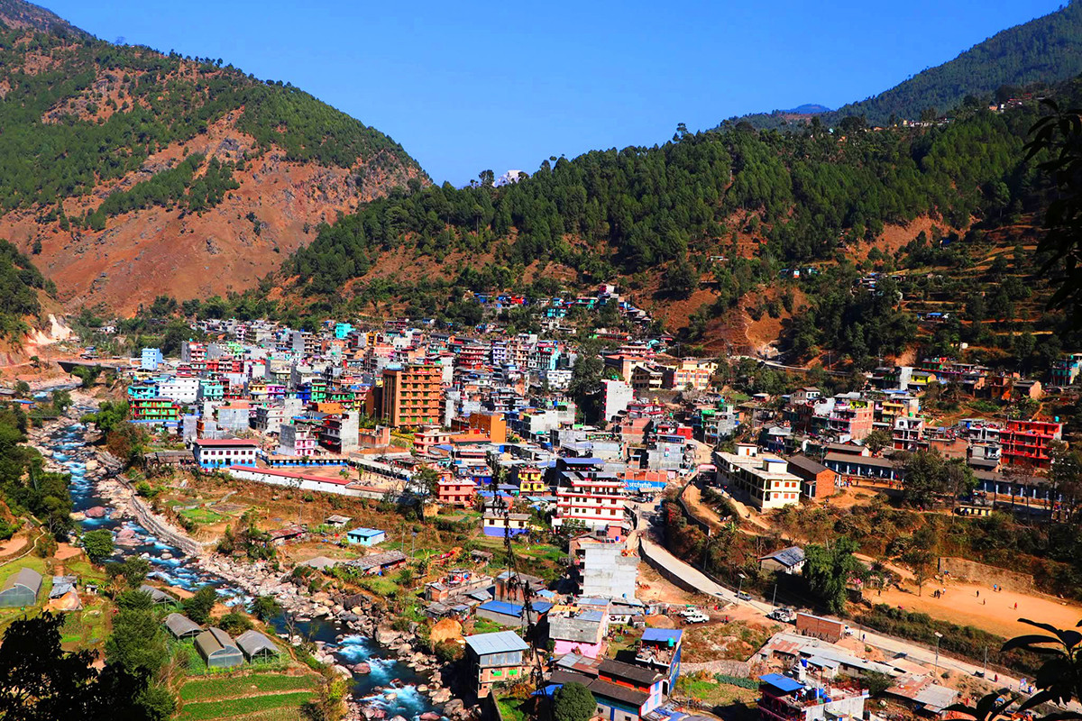 फस्टाउँदै बुर्तिबाङको पर्यटन व्यवसाय