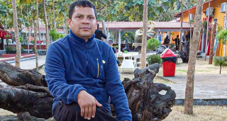 समाजसेवी कुँवरद्वारा बाढी पीडितलाई सहयोग